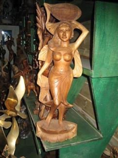 Boutique Tropical Parc sculpture bois 