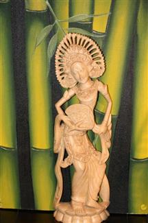 Boutique Tropical Parc sculpture bois 56