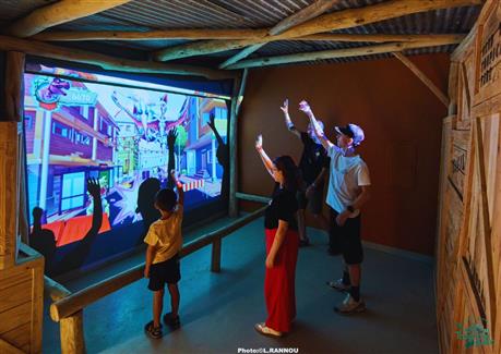 Jeux interactifs attraction dinosaures Tropical parc