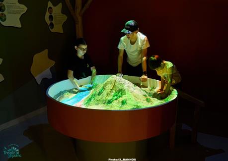 jeux volcan digital interactif attraction bretagne